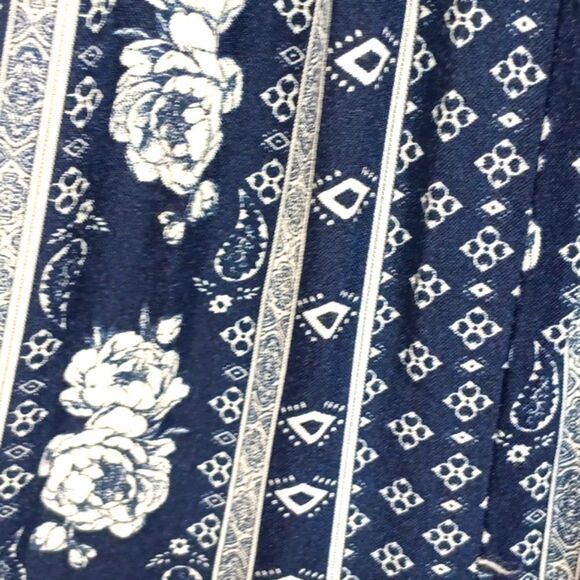 Women's Navy Blue and White Boho Floral  Striped Sleeveless Jumpsuit Sz L - Picture 7 of 9